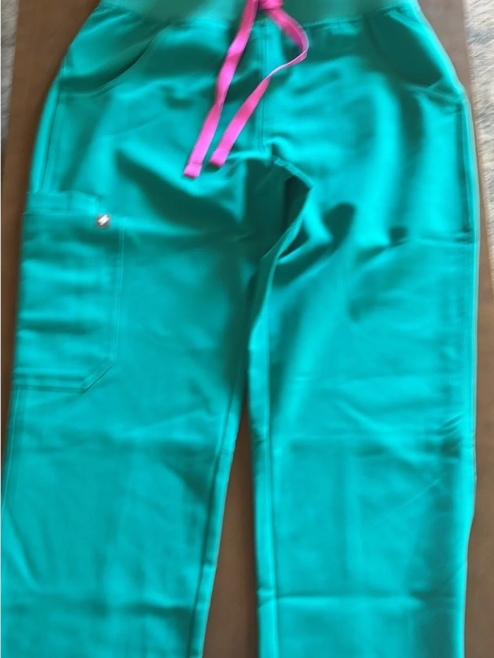 Figs scrub top and bottom size xs lagoon- Catrina top and Kade regular bottom - Picture 2 of 2